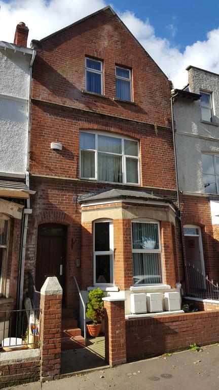 Castleton Gardens Apartments ベルファスト エクステリア 写真
